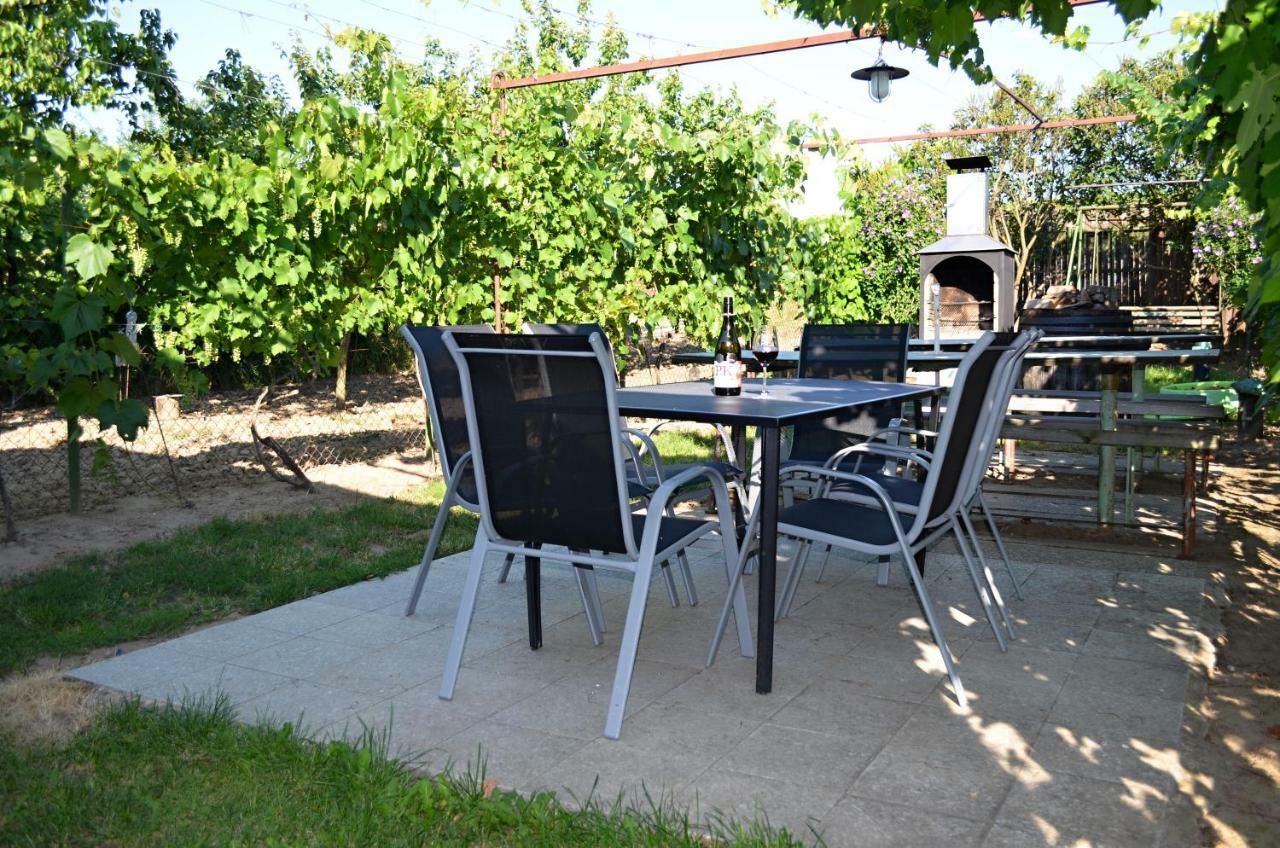 Apartamento Vinařství Koliba Cejkovice  Exterior foto